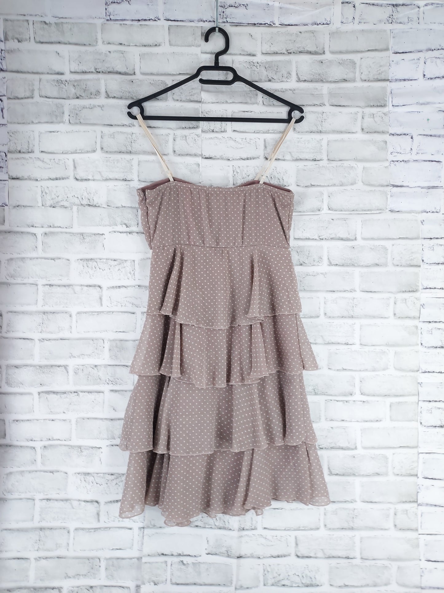 38 Robe a pois Beige et blanc