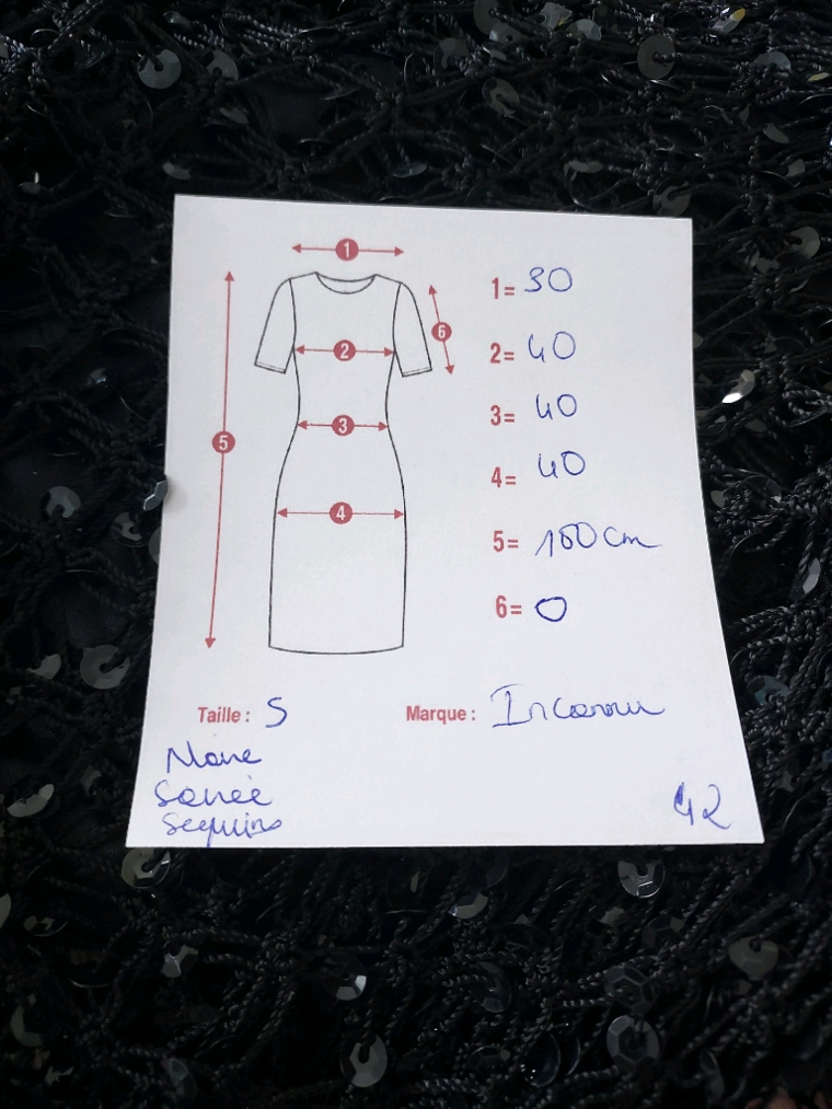Robe T36 S glamour et raffinée