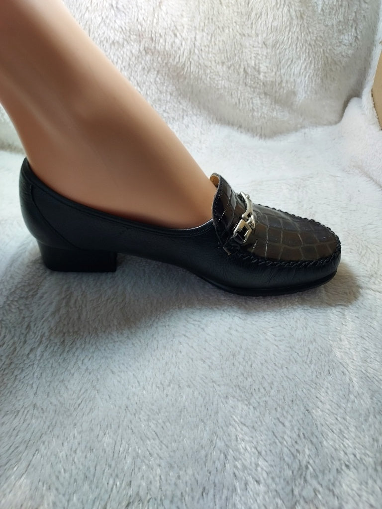 37 Mocassins en cuir