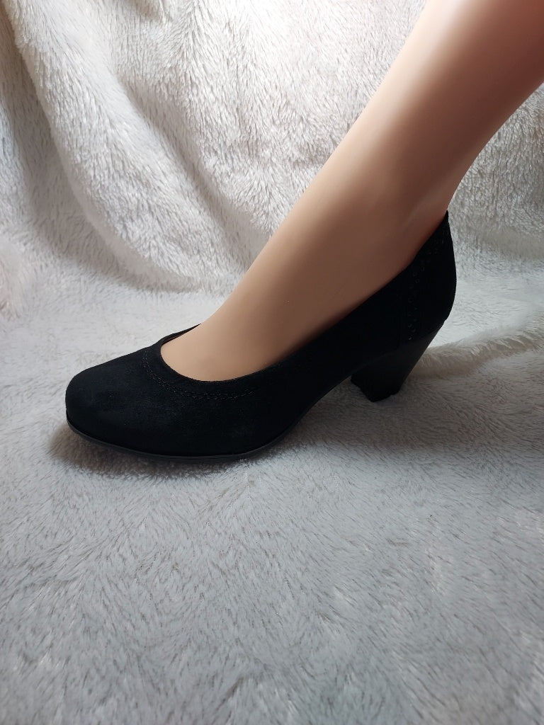 37 Escarpins bout carré