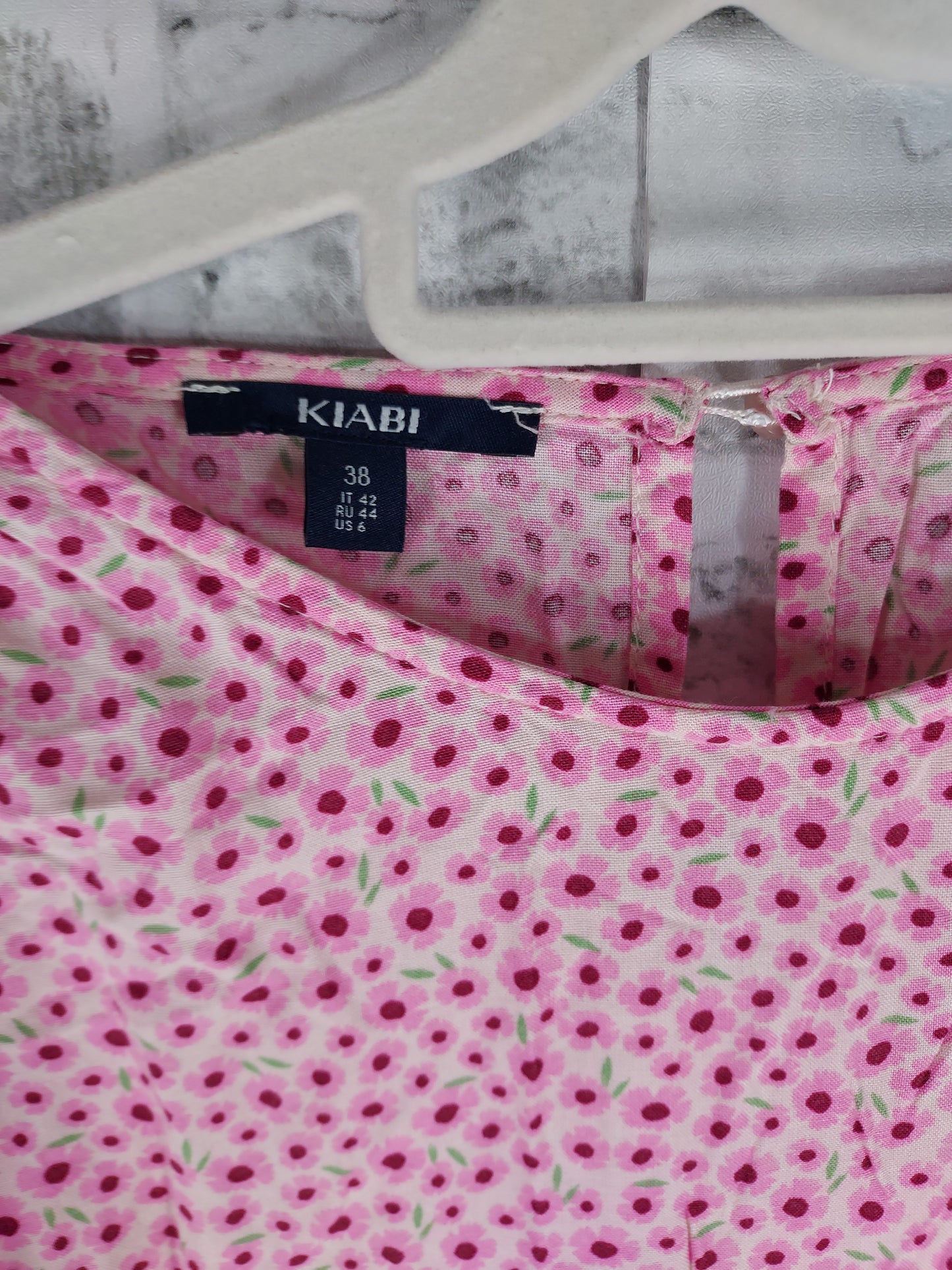 38 Kiabi Robe été rose et blanc