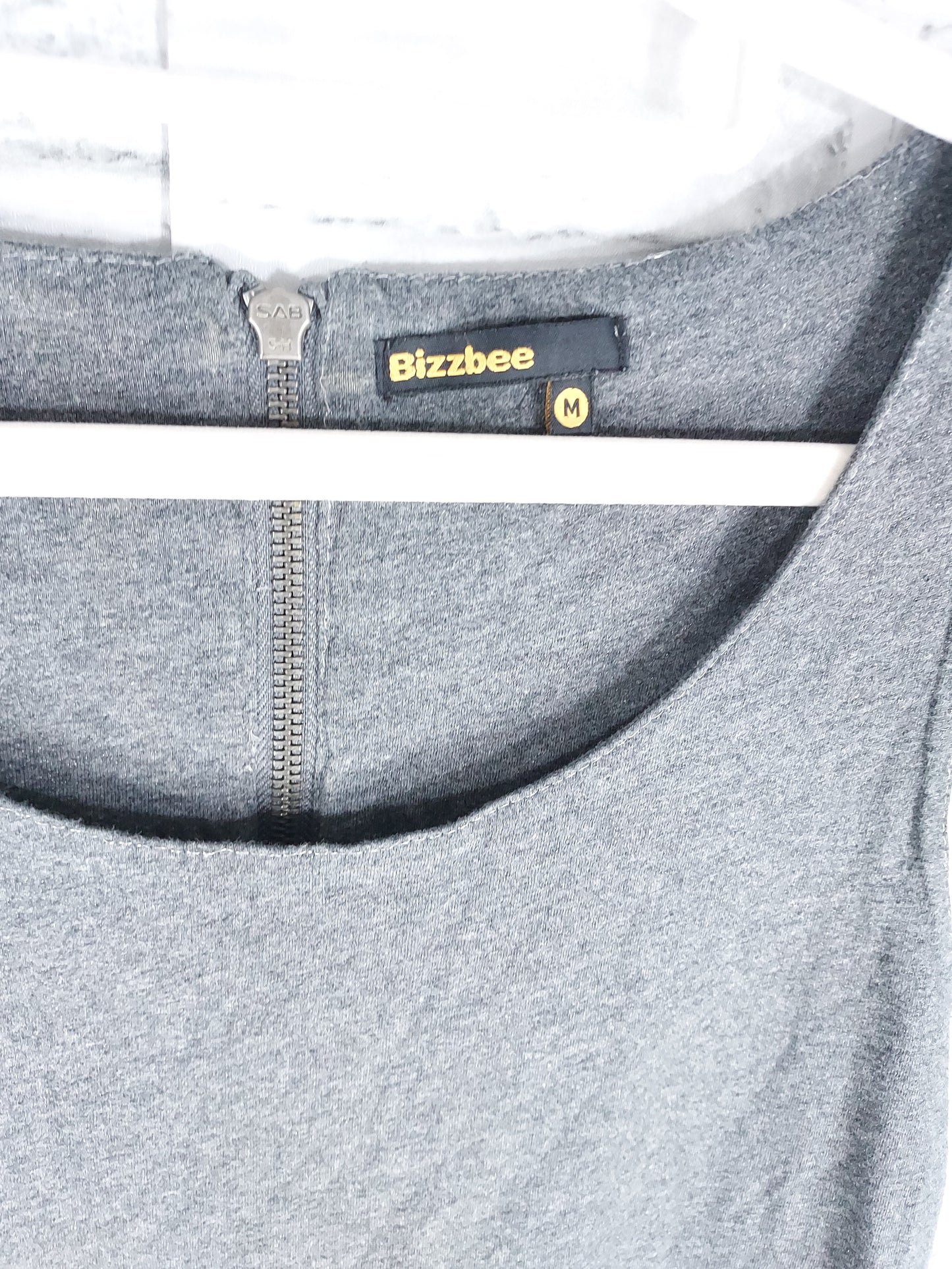 38 Bizzbee