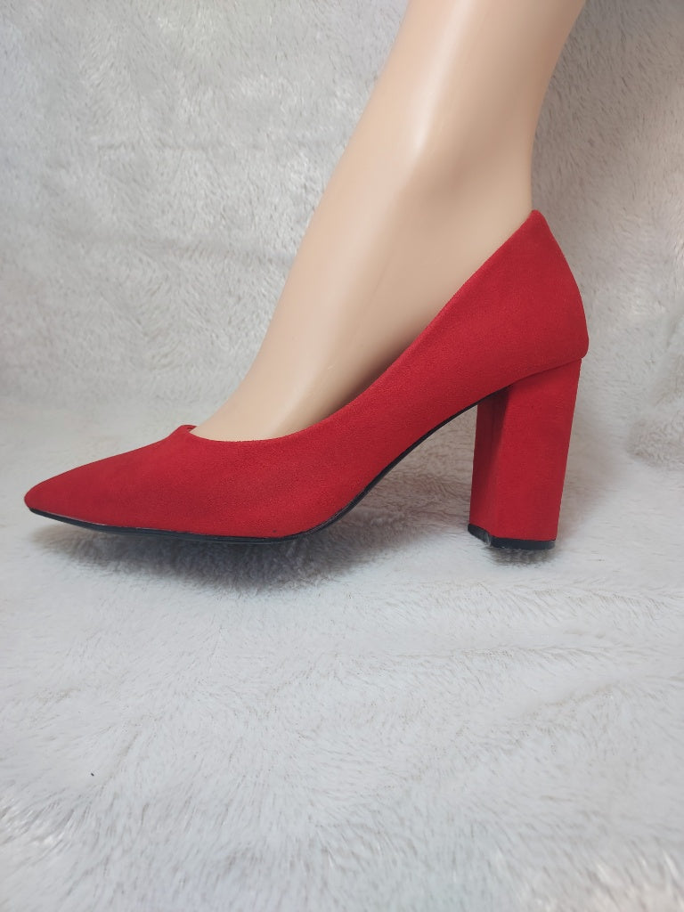 38 Escarpins talons carrés