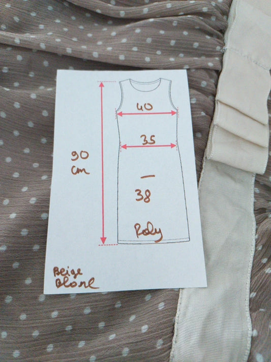 38 Robe a pois Beige et blanc