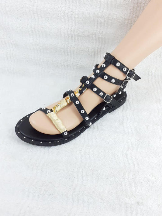 Sandales T40 cloutées style gladiateur tendance