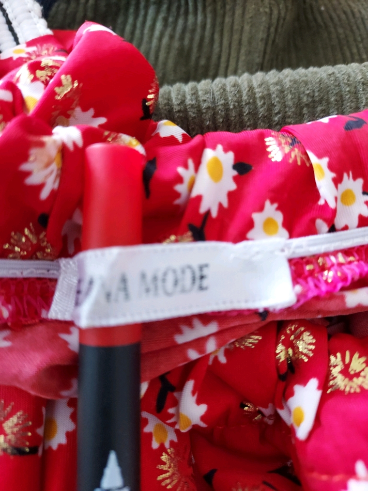 Robe fleurie rouge pleine de pep’s Taille universelle