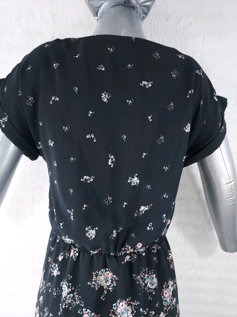 Robe T36 S fleurie à manches volantées