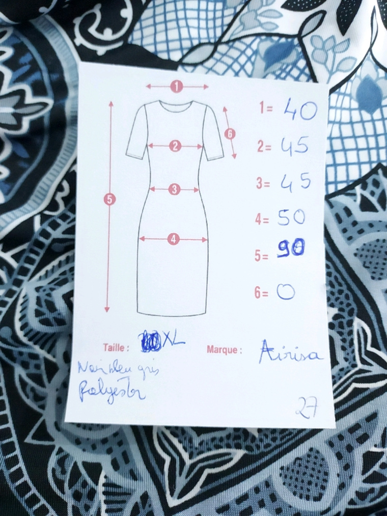 Robe T42 L imprimée élégante