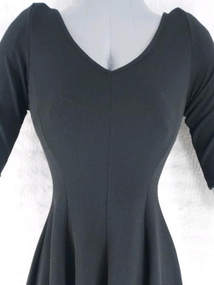Robe T36 S évasée silhouette féminine élégante