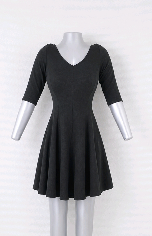 Robe T36 S évasée silhouette féminine élégante